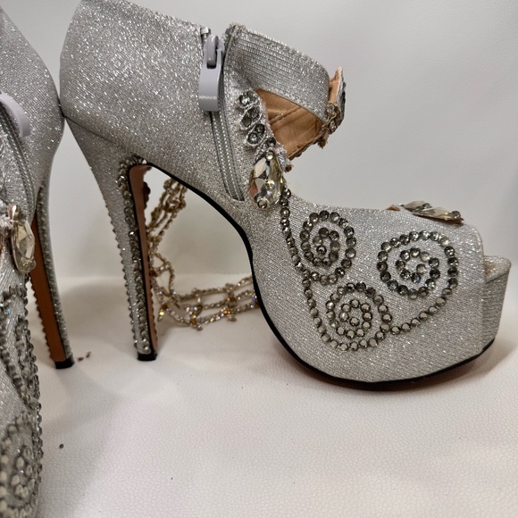 Sparkling Silver Competition Heels – 6” High with 2” Platform & Silver Stones ✨ - Picture 3 of 10
